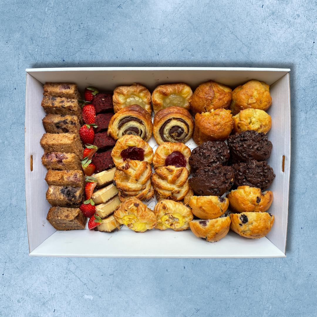 Mixed Sweets Platter (Medium)