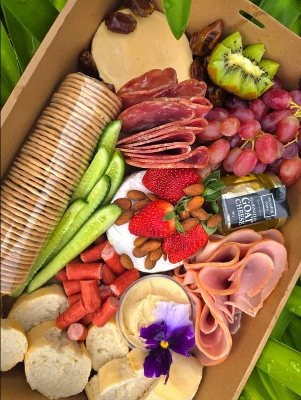 Savoury Gift Box - MEDIUM