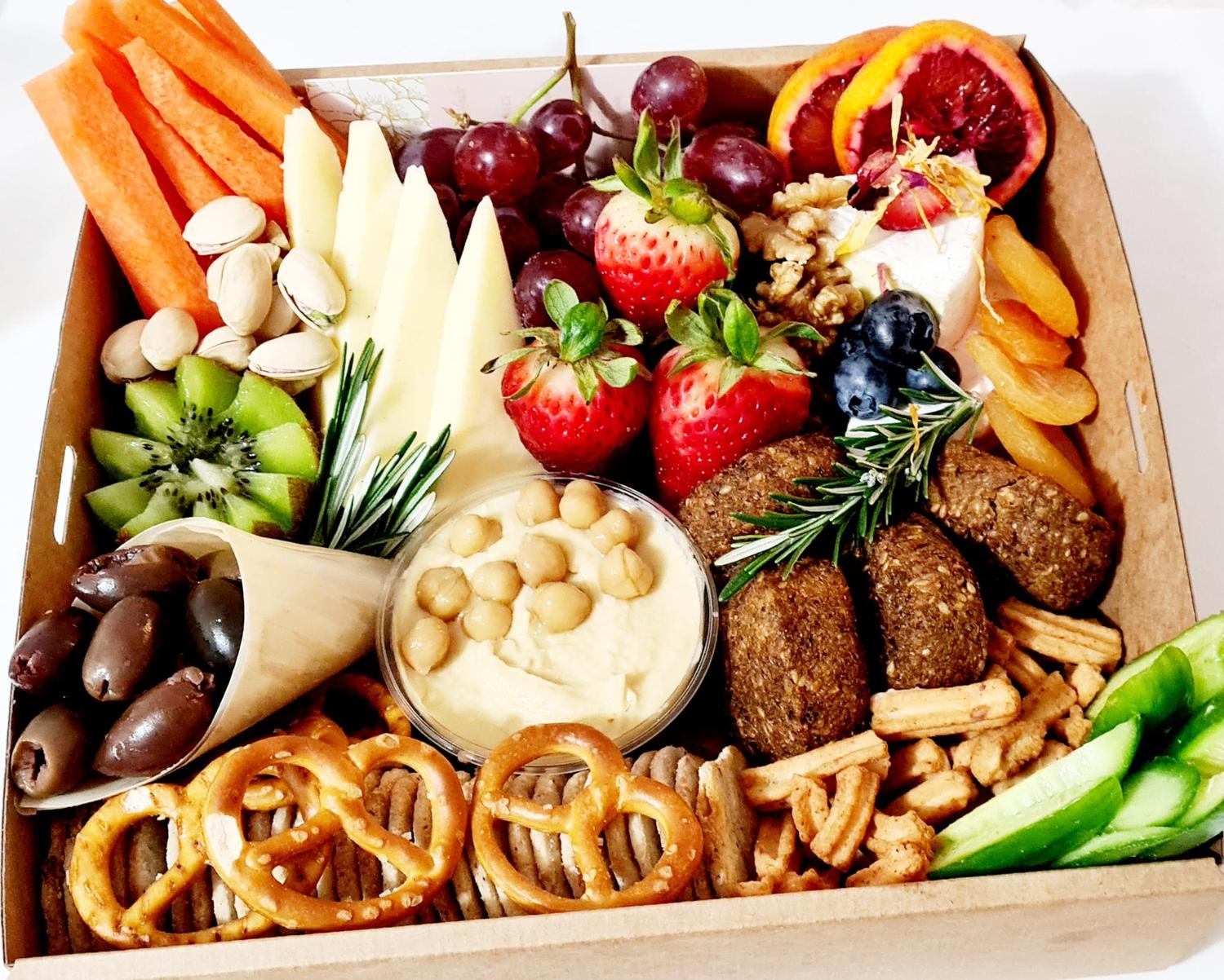 Vegetarian Gift Box - MEDIUM