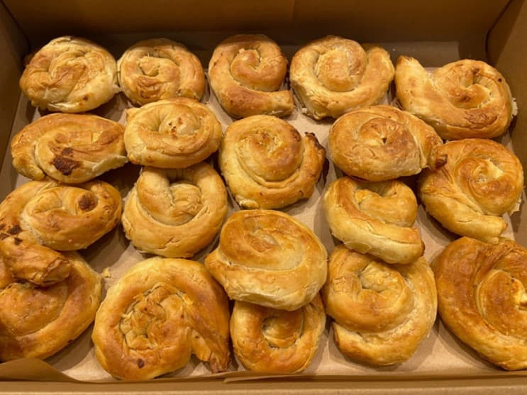 Borek - Homemade Turkish Pastries (20 Pieces)