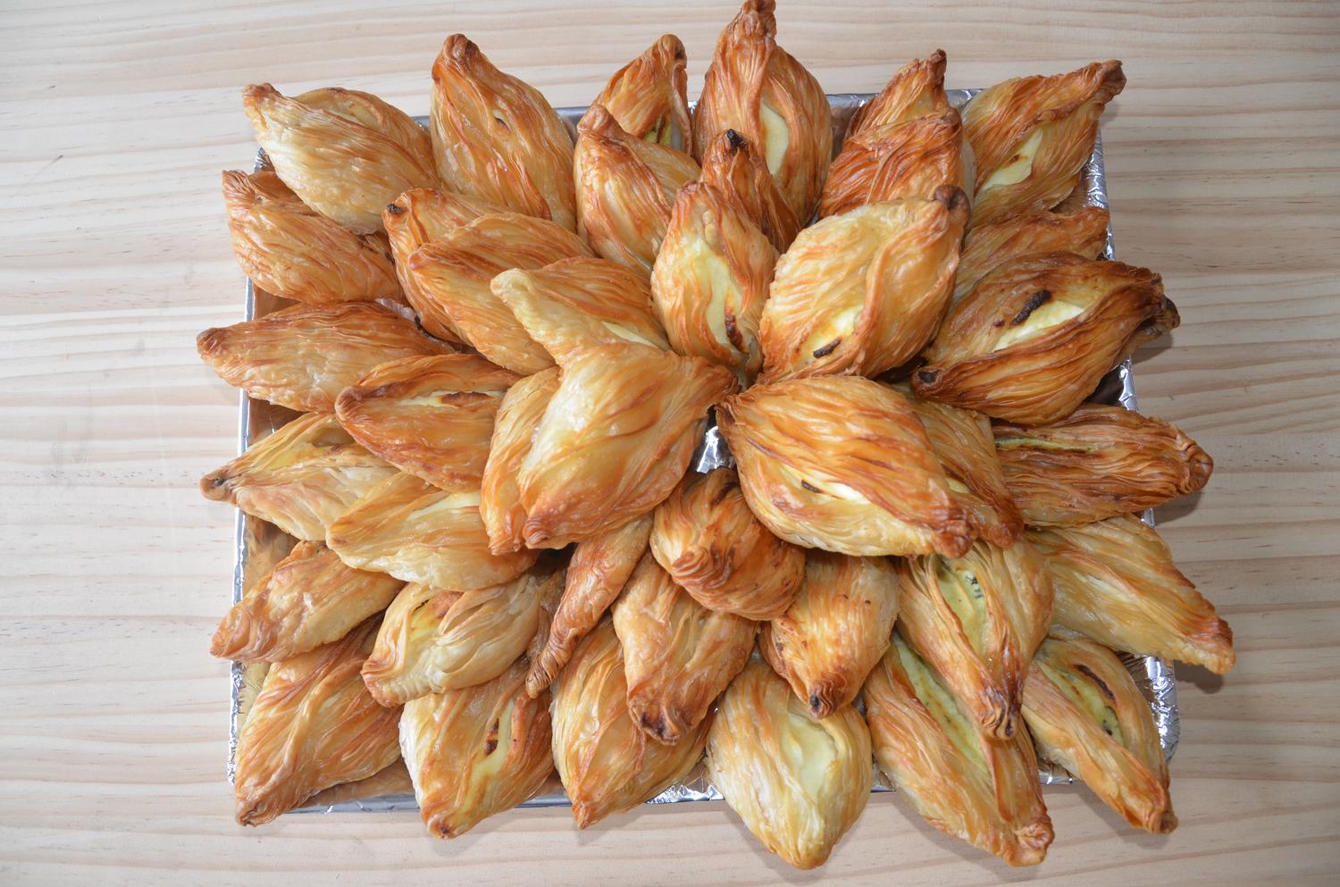 Spinach and Ricotta Pastizzi