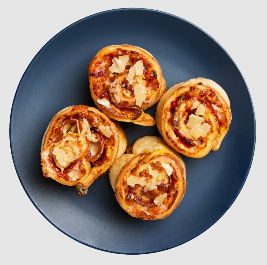 Cheesy Pepperoni Scrolls (4 Pieces)
