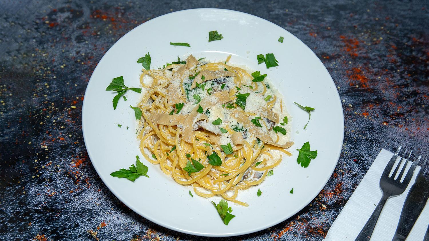 Vegan Pollo Fungi Pasta (750ML Container)