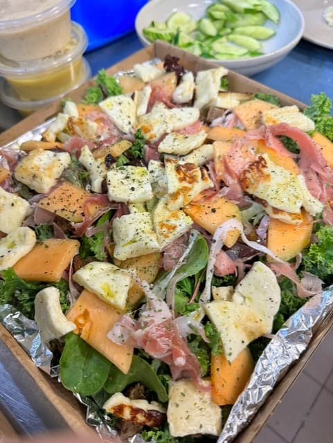 Halloumi Salad (Medium Bowl)