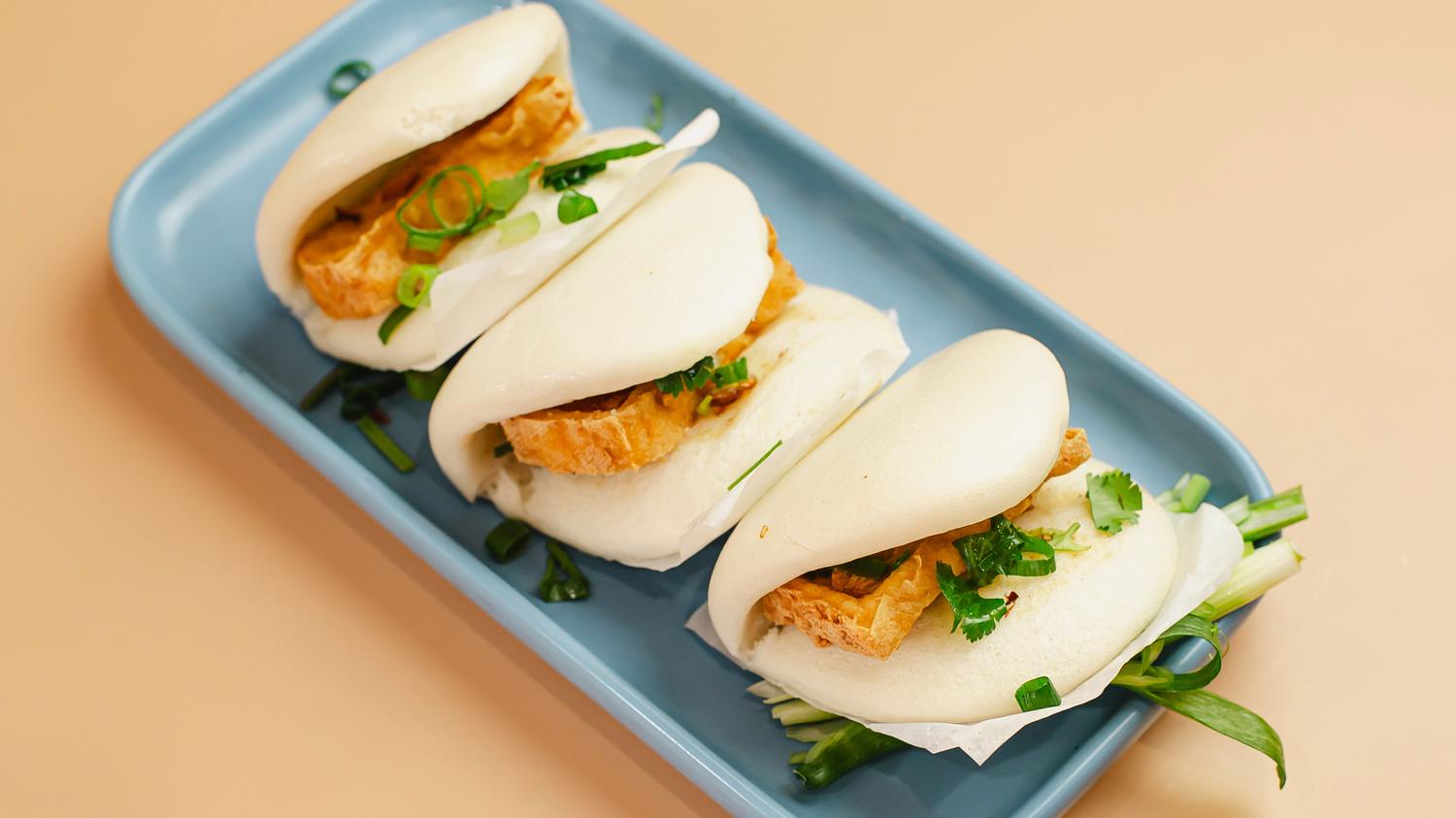 Crispy Tofu Bao Bun (1 pc)