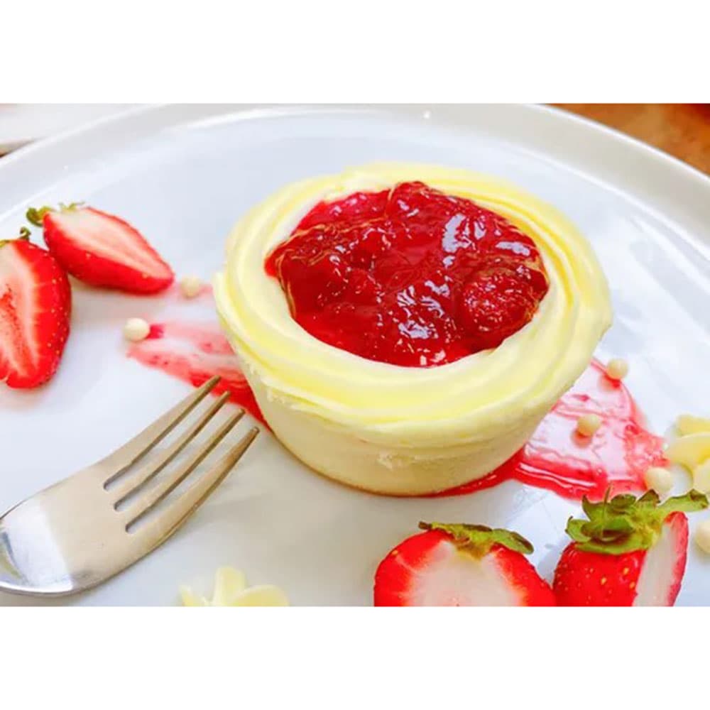 Box of Strawberry Cheesecake (3 Inch)