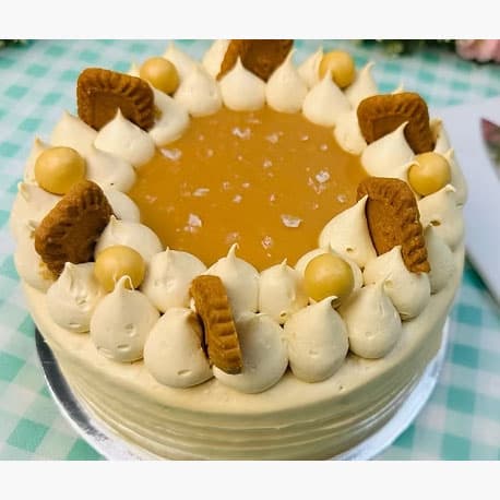 Salted Caramel Banana Gateau