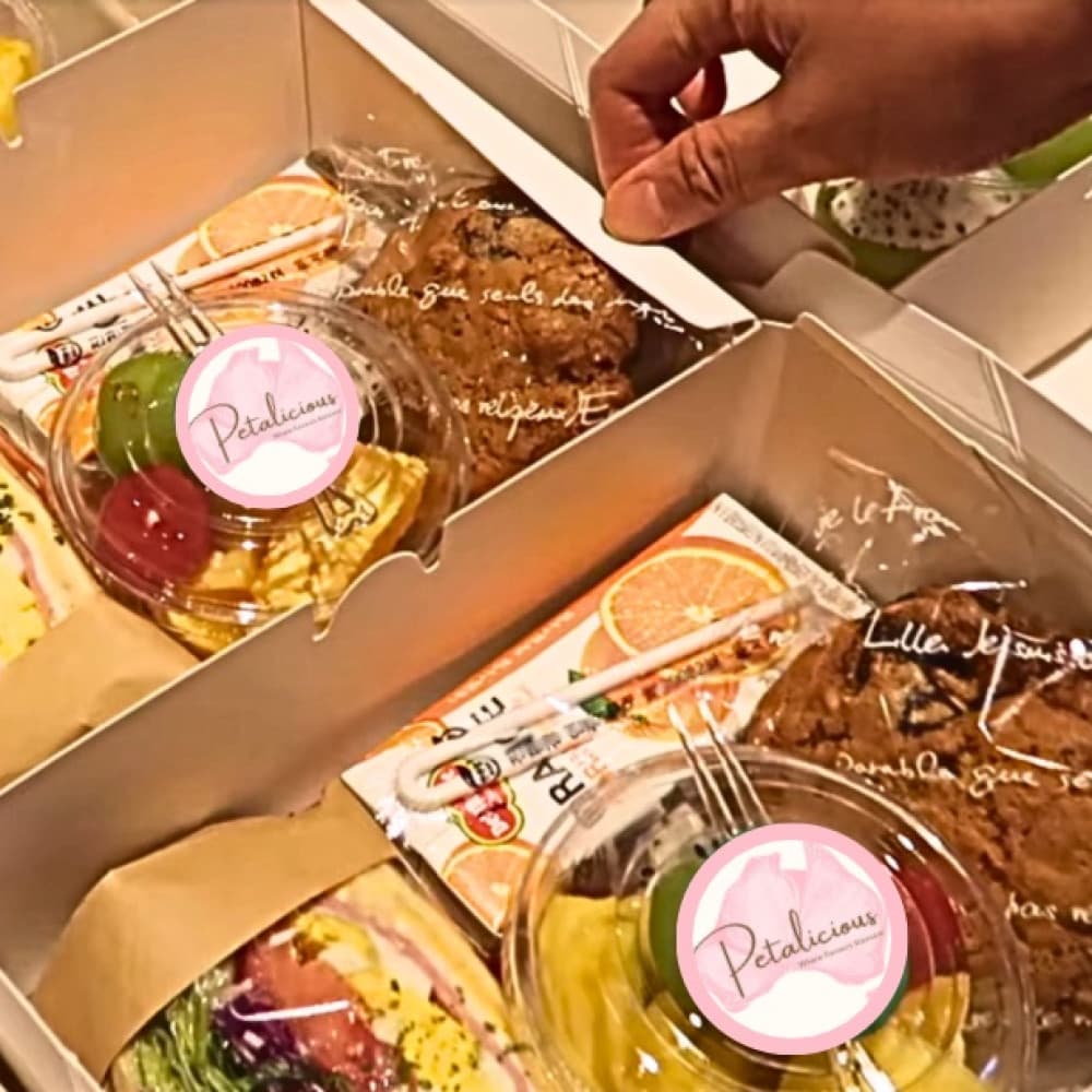Deluxe Meal Box 
