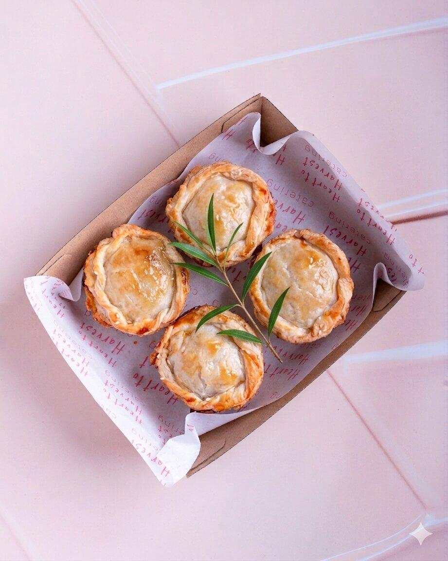 Mini Chicken & Curry Myrtle Pie Platter