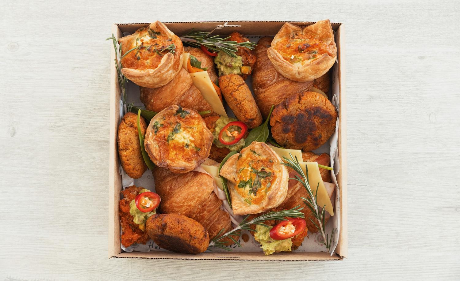 Mixed Savoury Box - Cold (16pcs)