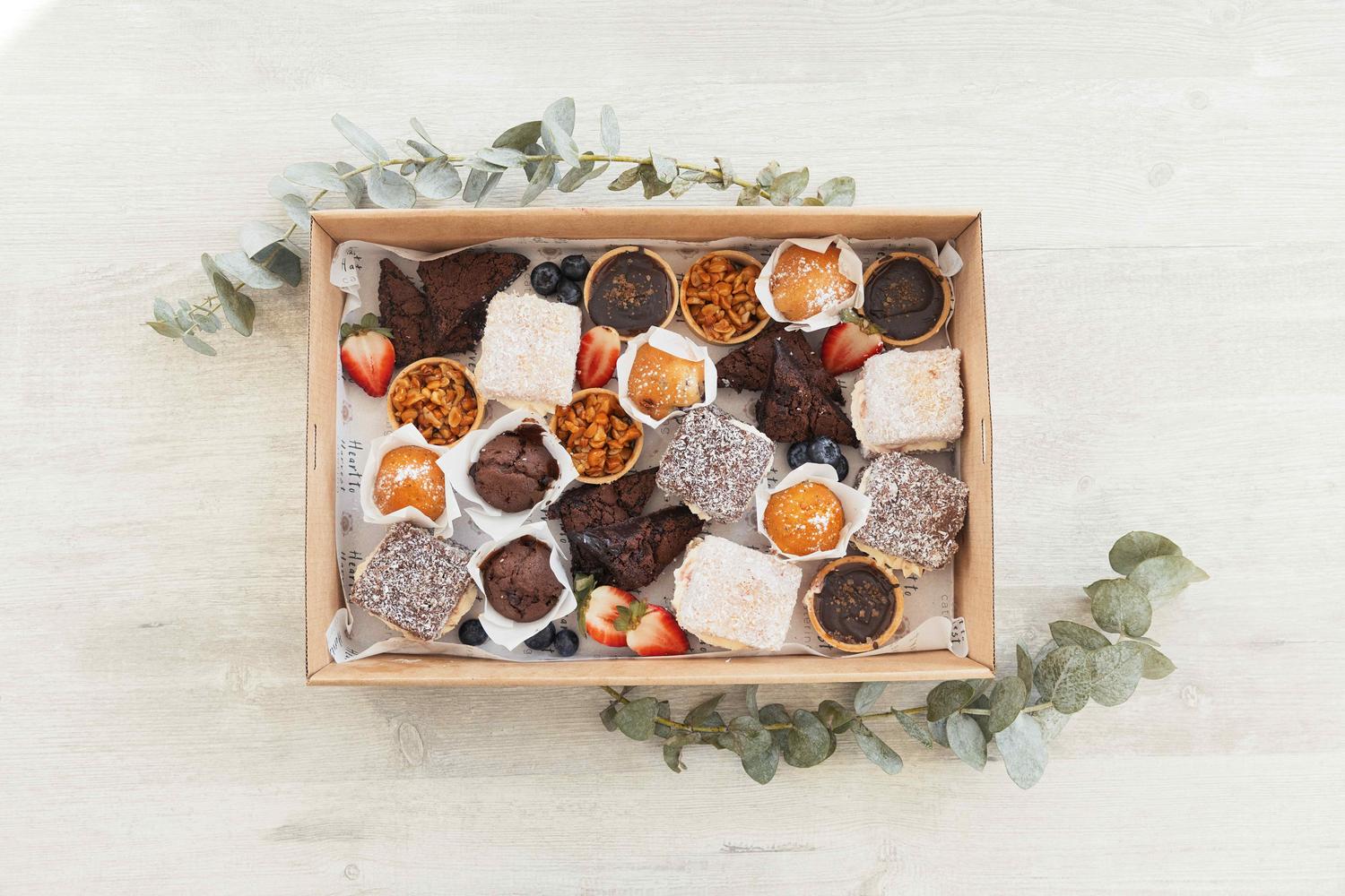 Mixed Sweets Box (24pcs)