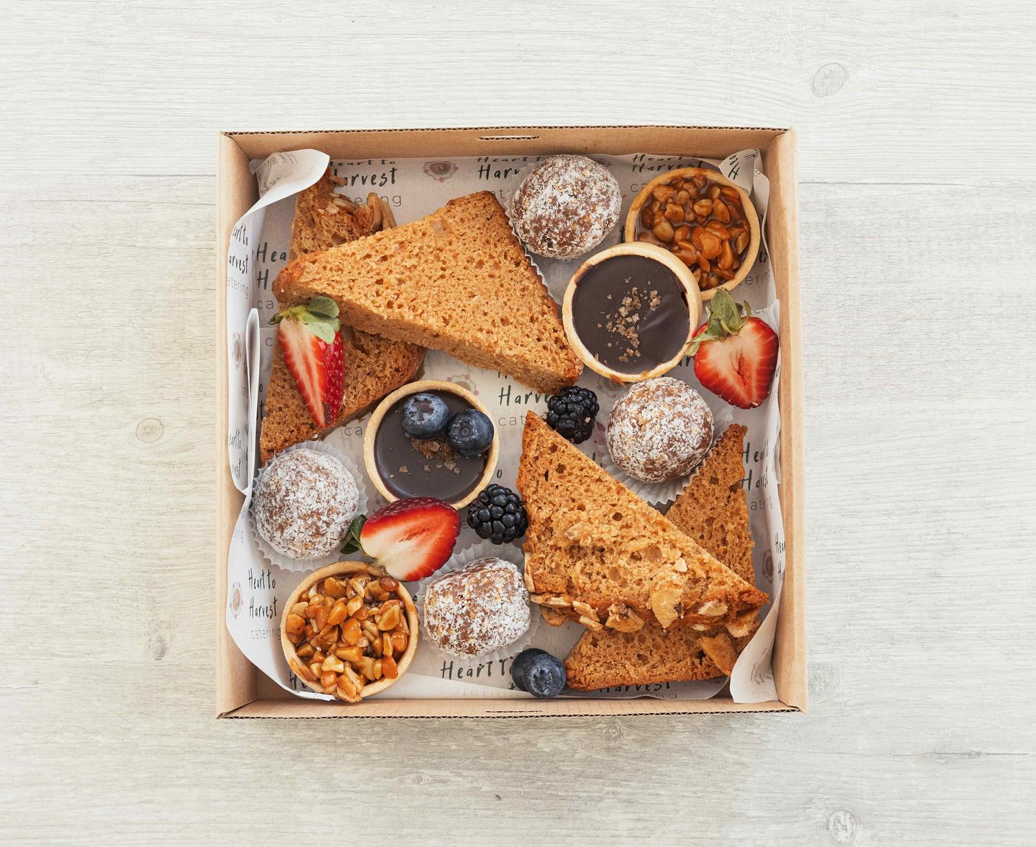 Mixed Gluten Free Sweets Box (16pcs)