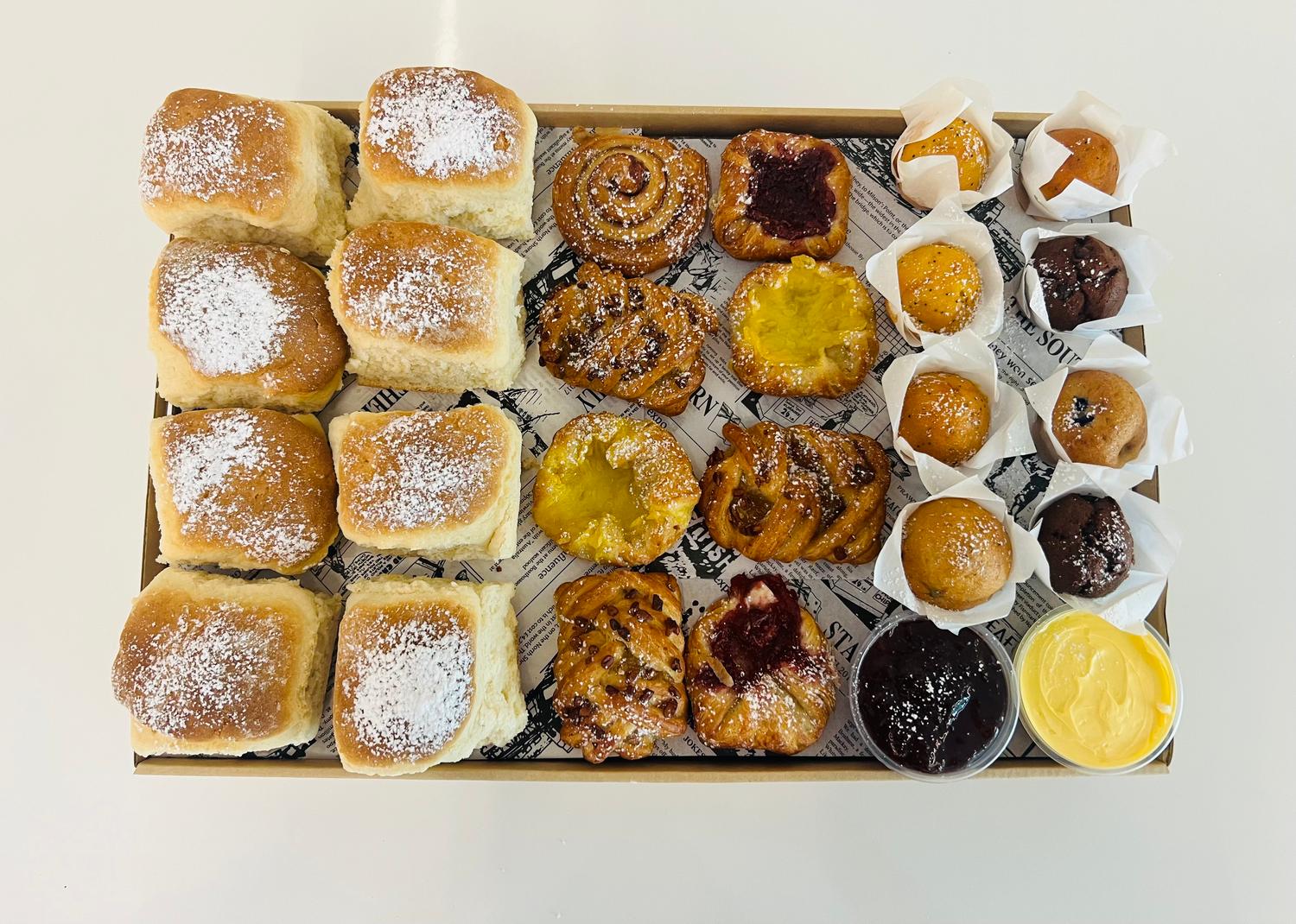 AM/PM Sweets Box (24 Pieces)