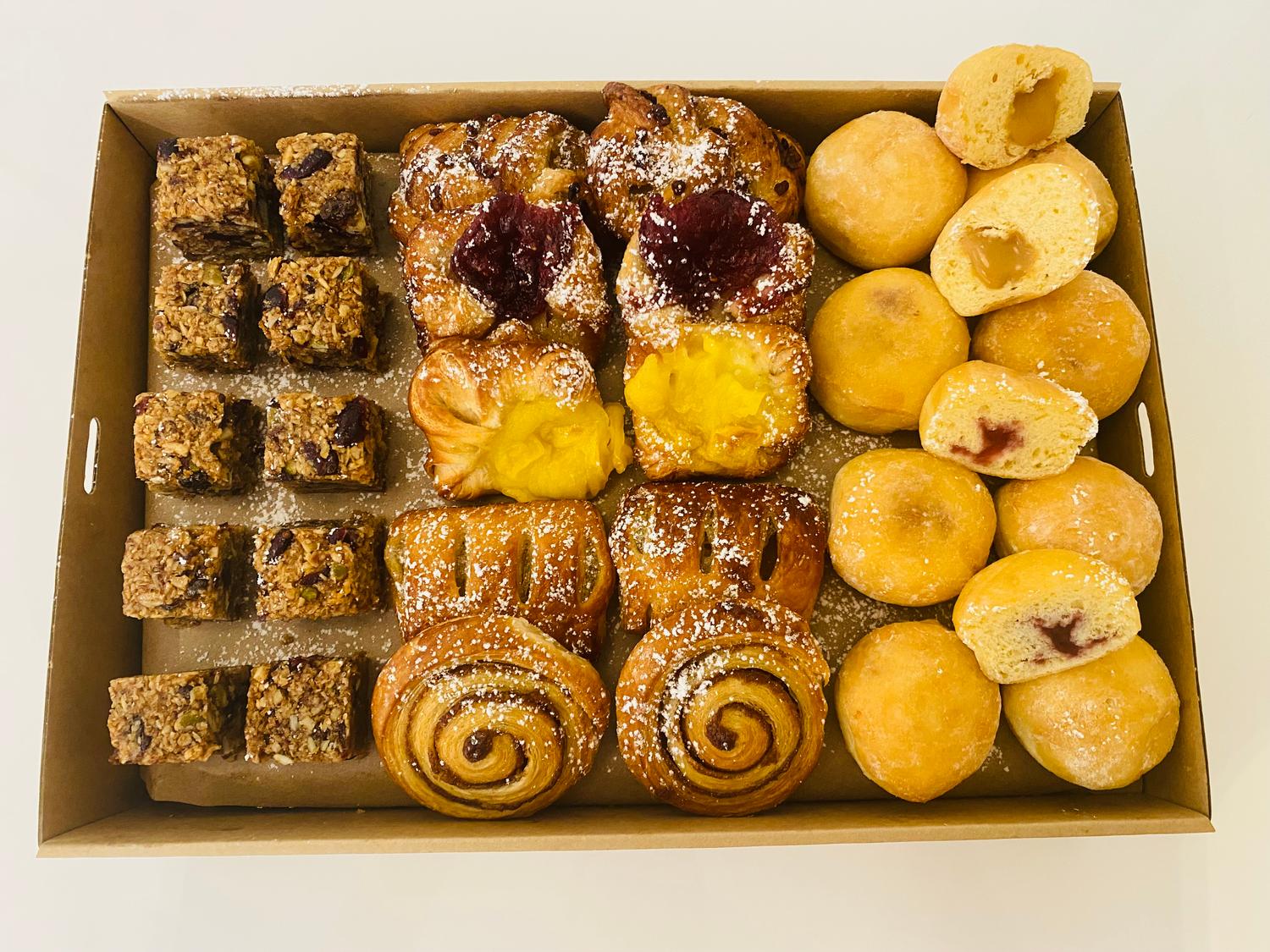 AM/PM Assorted Sweets (Box of 30 Pieces)