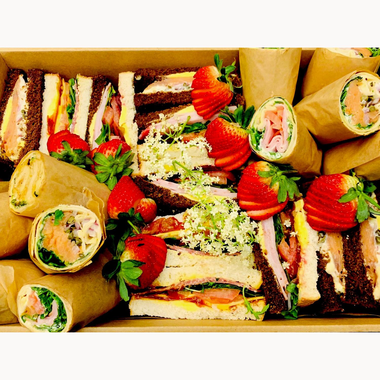 Mixed Sandwiches and Rolls (Box of 25)