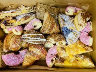 Dessert Bliss (Box of 15 Pieces)