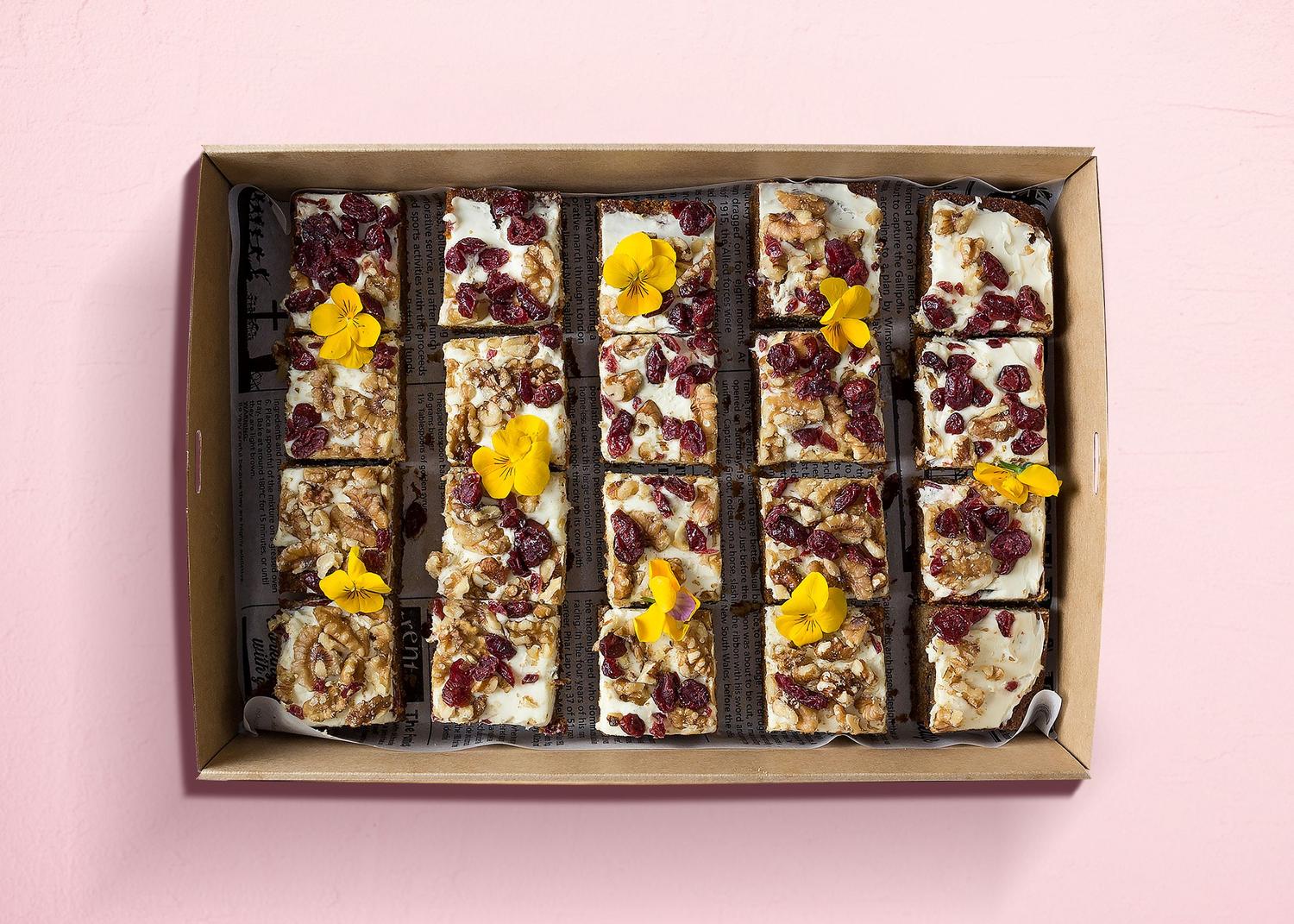Vegan Carrot Cake Box (6pcs)