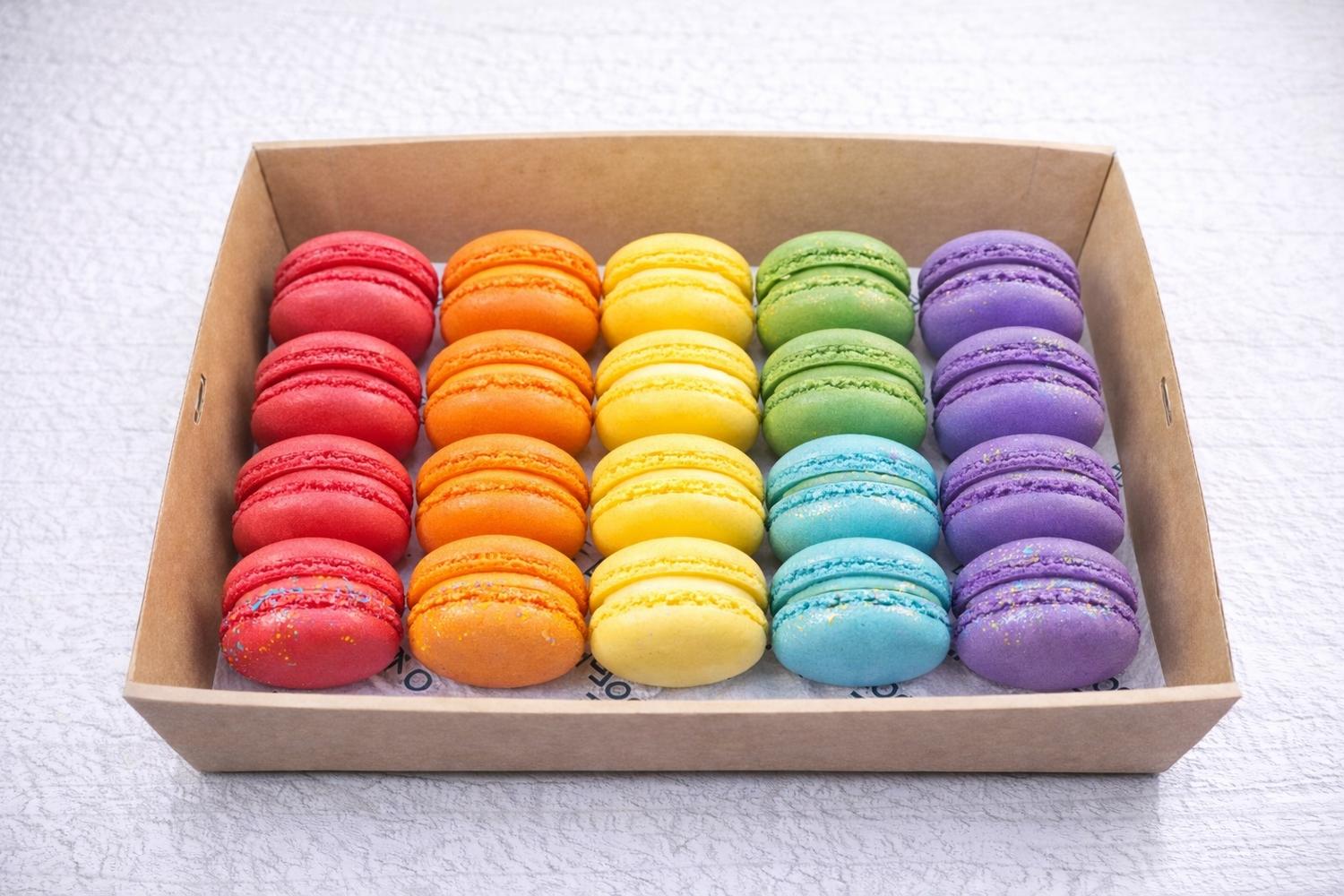 Assorted Macarons Box (6pcs)