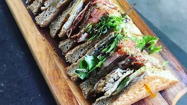 Vegan Gourmet Point Sandwich (2 Tier)