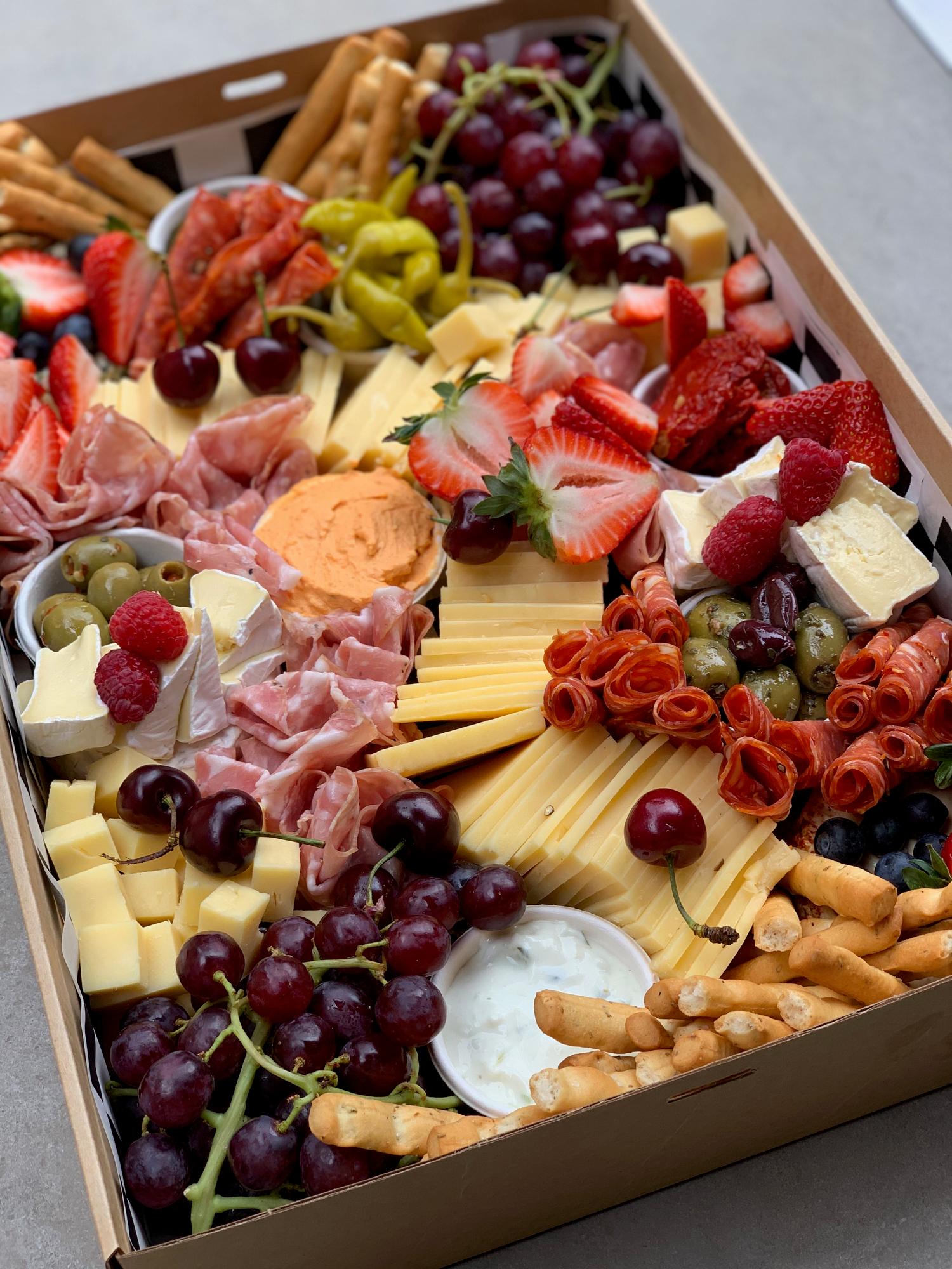 Classic Antipasto Platter (Large)