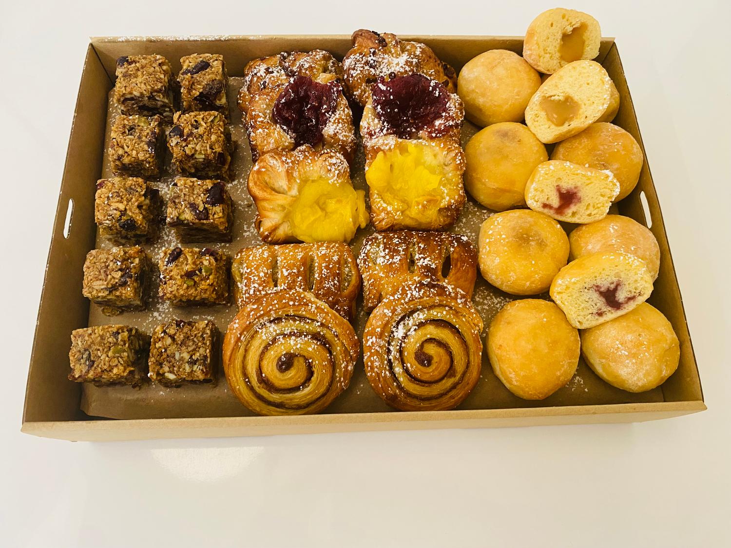 AM/PM Assorted Sweets (Box of 30 Pieces)