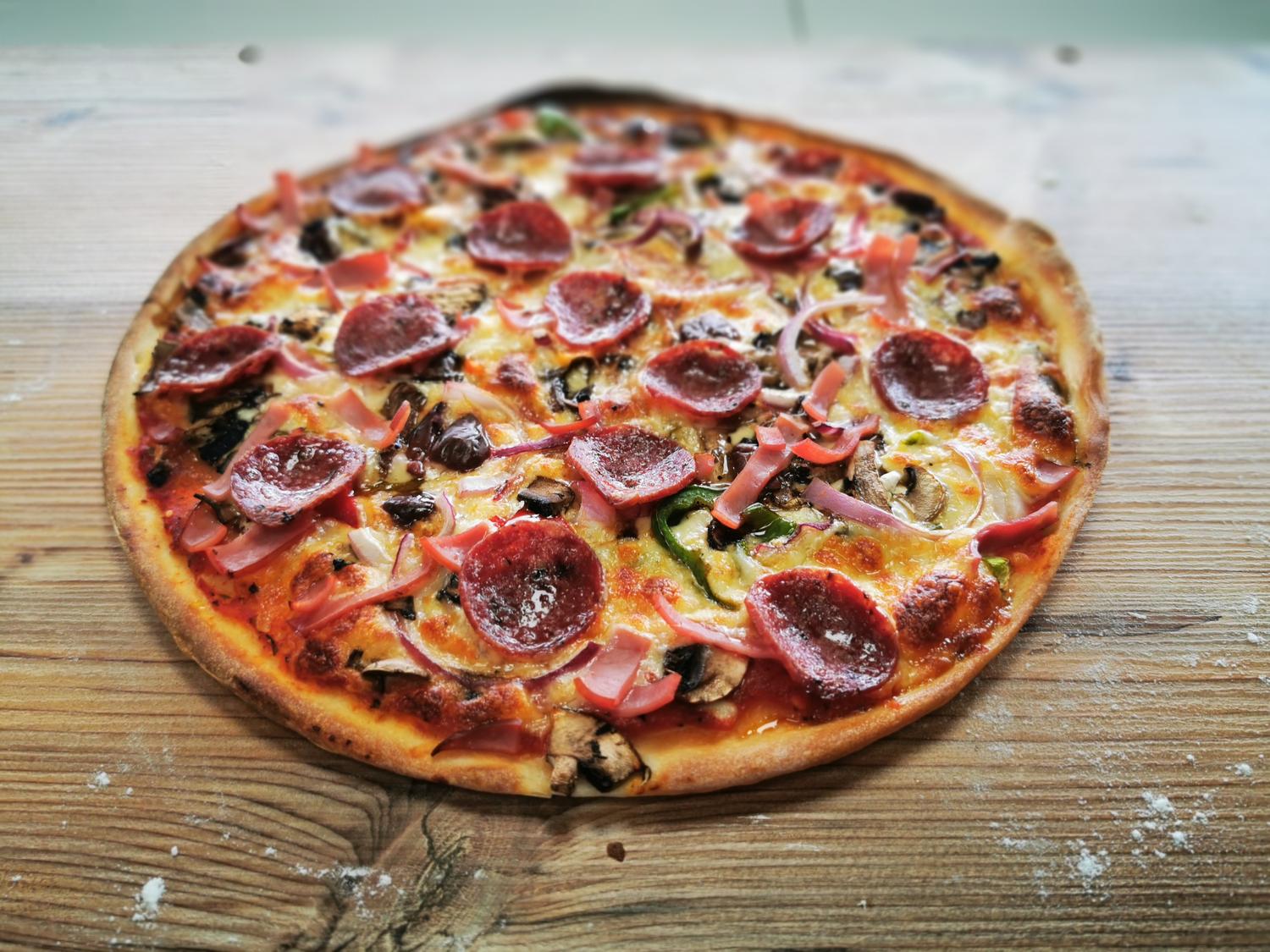 Supreme Deluxe Pizza