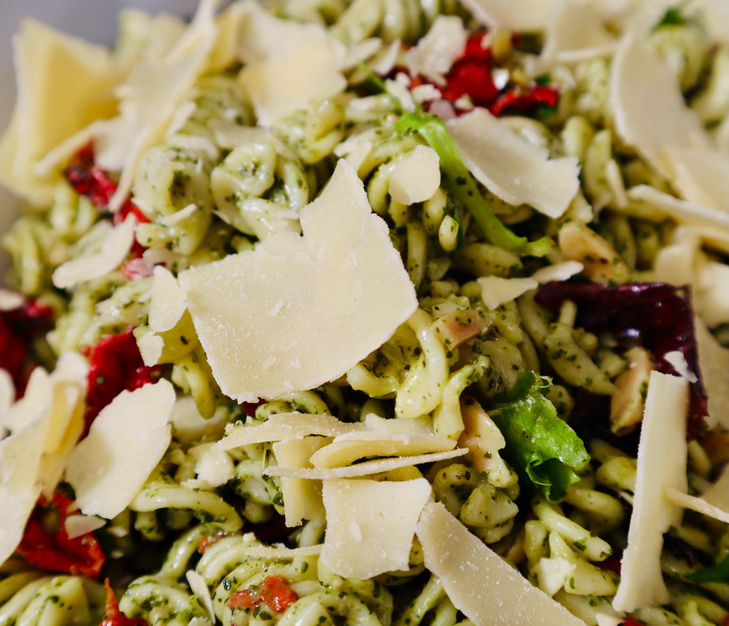 Pesto Basil Pasta Salad (Small Platter)