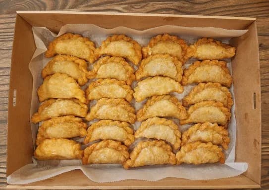 Curry Puffs (Platter of 24 Pieces)
