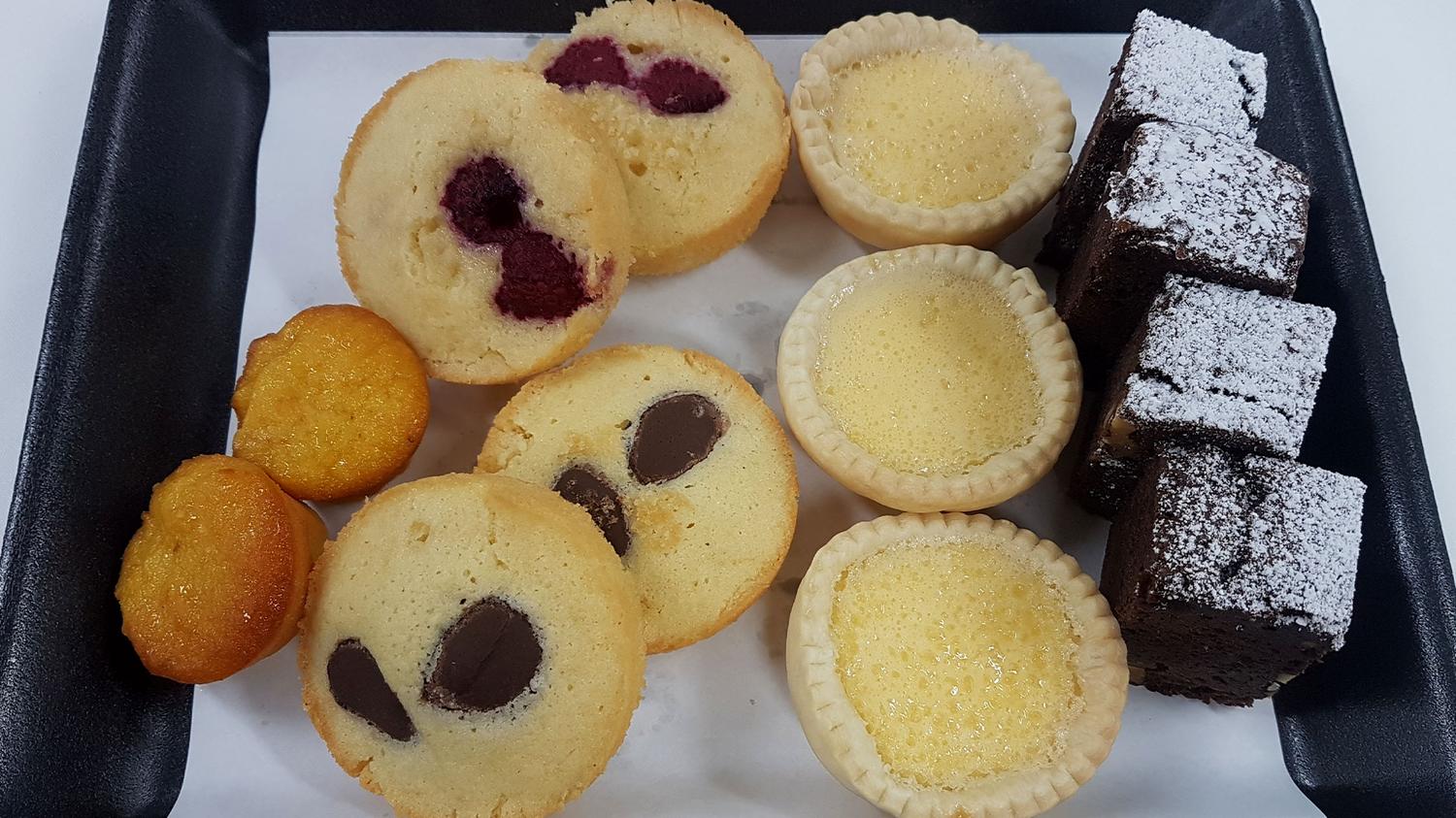 Dessert Platter (Box of 32 Pieces)