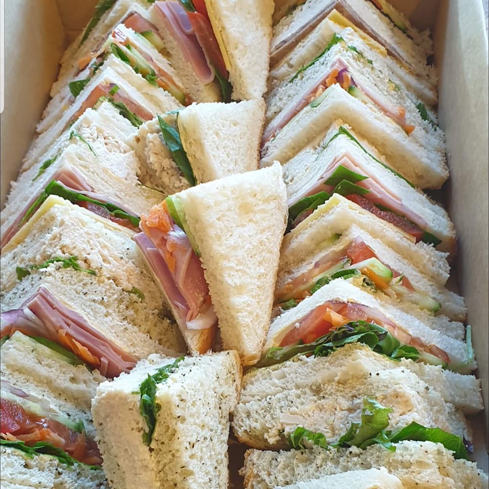 Assorted Sandwich Regular Box (24 Pieces)