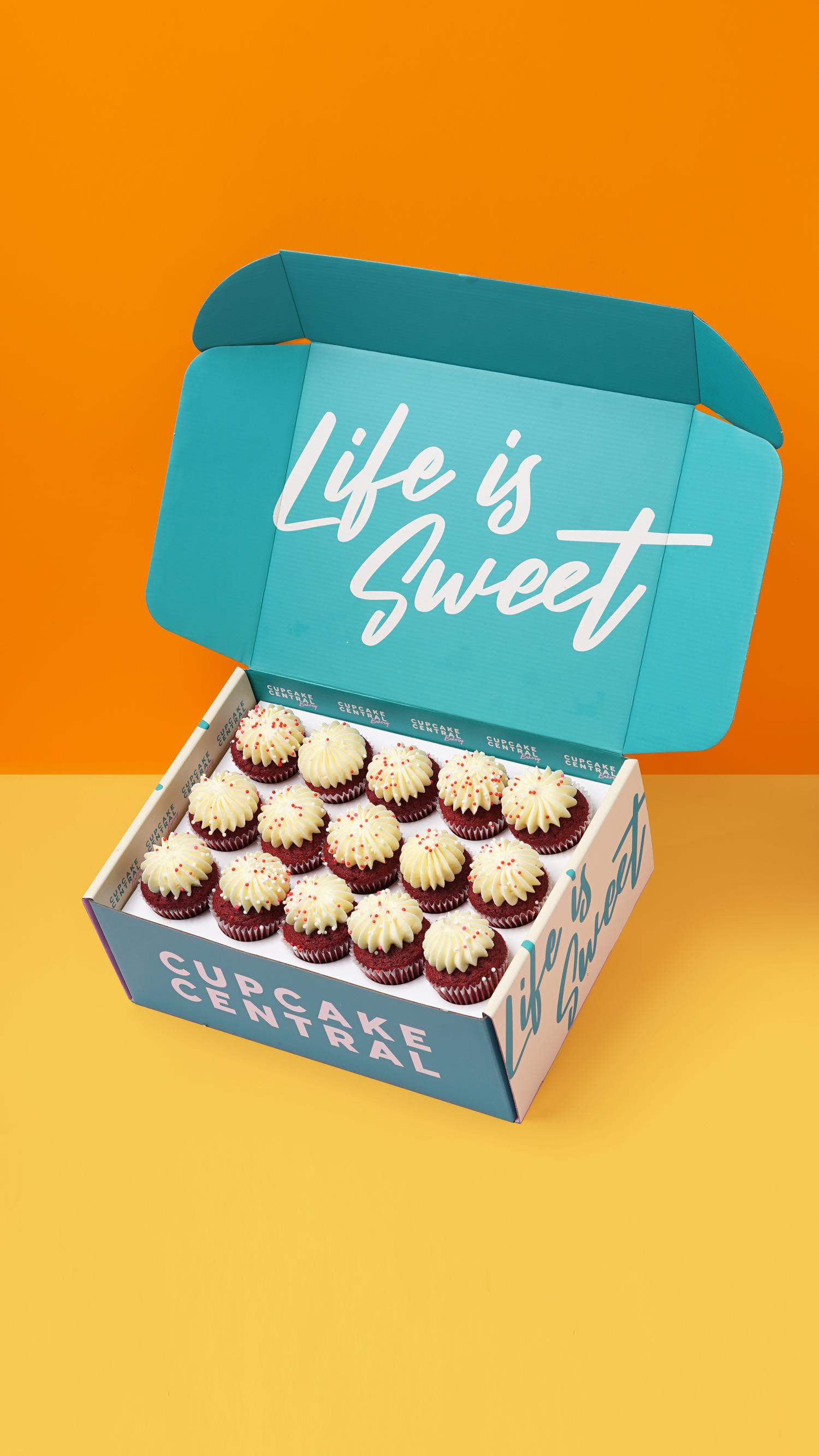 Mini Red Velvet Cupcake Gift Box (15 Pieces)