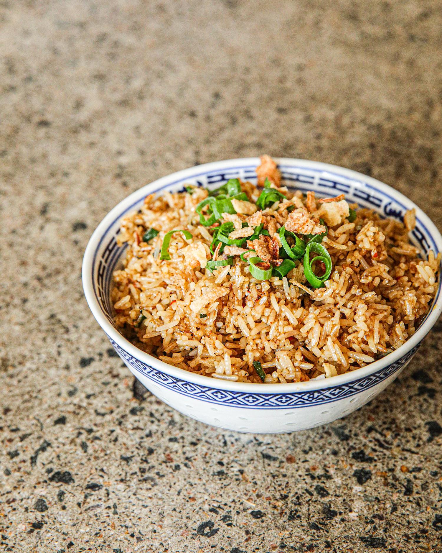 Seasonal Greens with Rice (16oz)