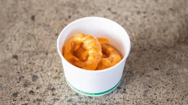 Onion Rings with Sriracha Mayo