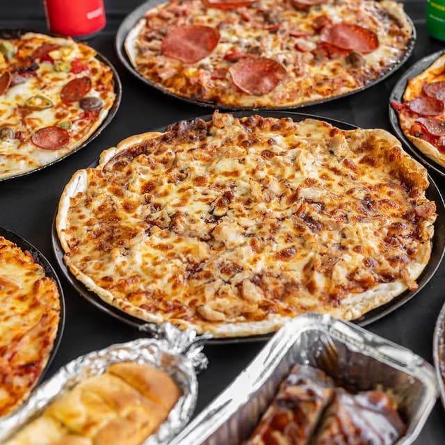 Office Lunch –  8 Pizzas 33cm & 4 Sides