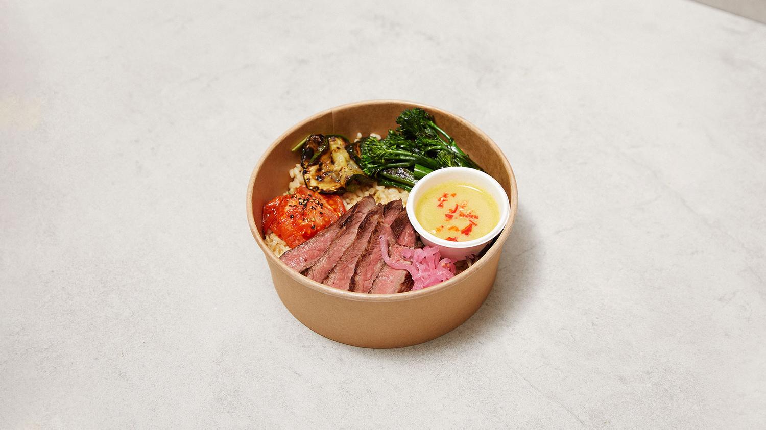 Grilled Rump Steak Poke Bowl