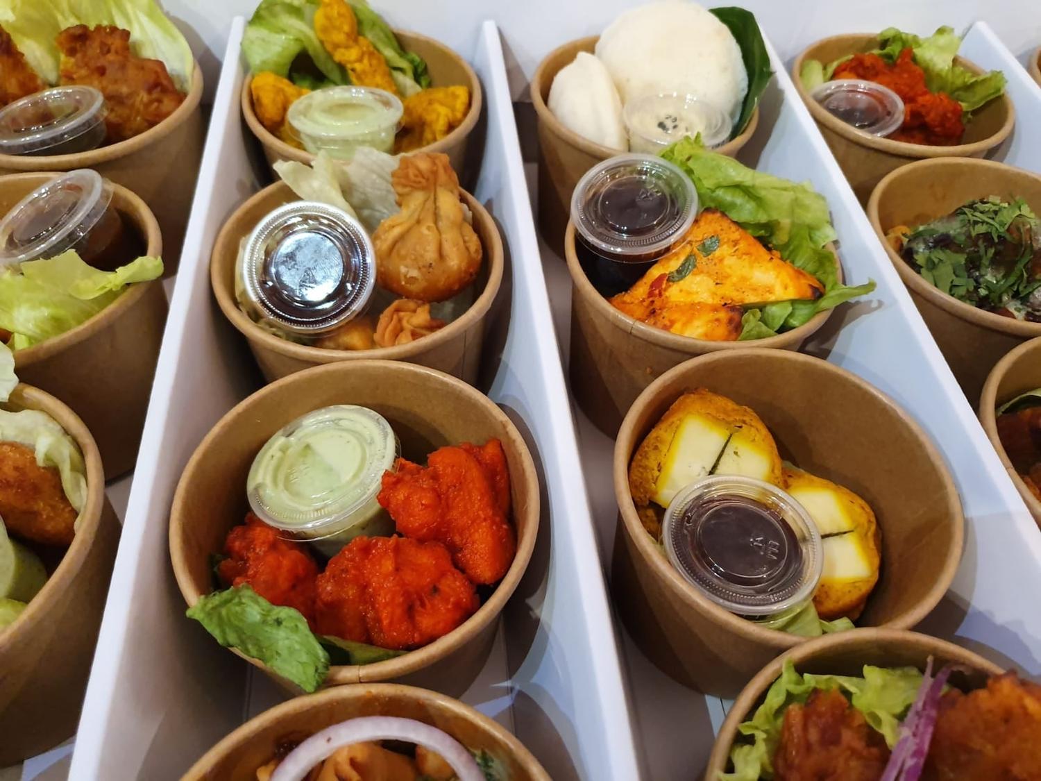 Non Vegetarian Entree Cup Box (20 Cups)