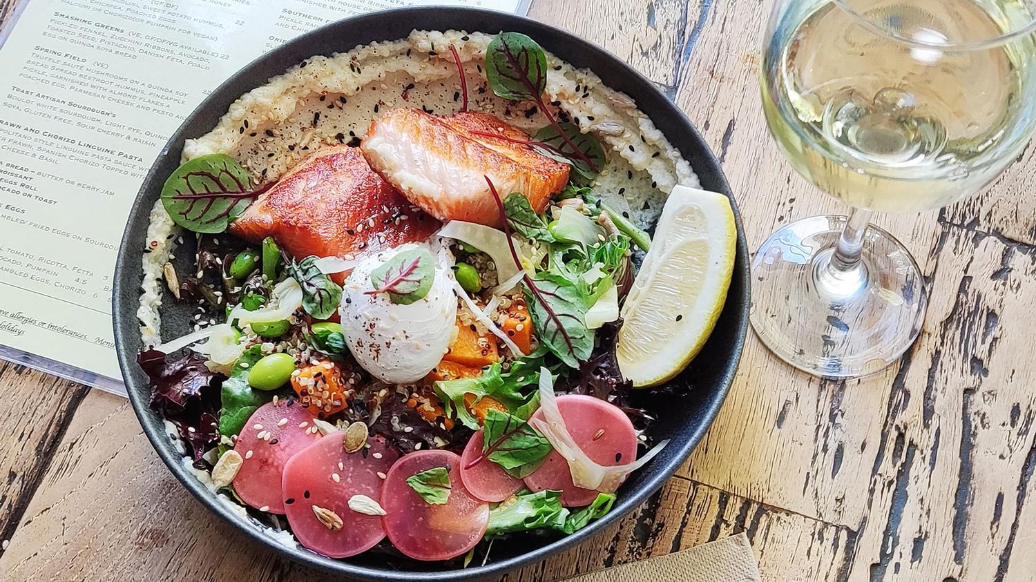 Grill Salmon & Quinoa Salad (Single Serve)