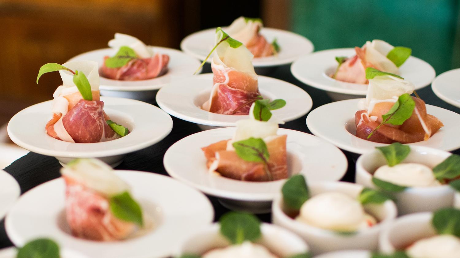 6 Canapés Selection