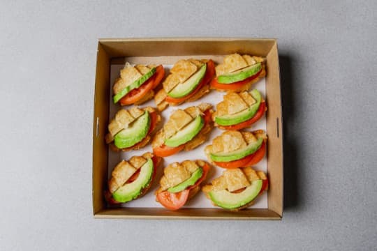 GF & Vegan Tomato, Avocado & Hummus Croissant