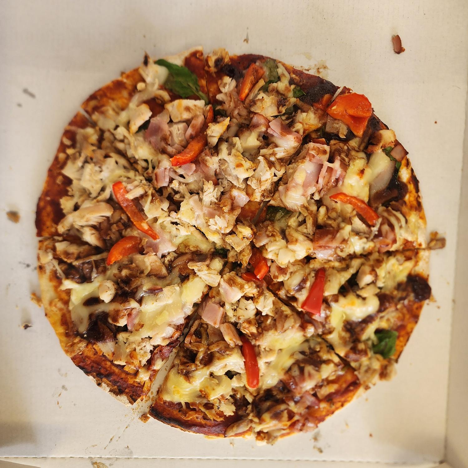 Large Pizza (8 Slices)
