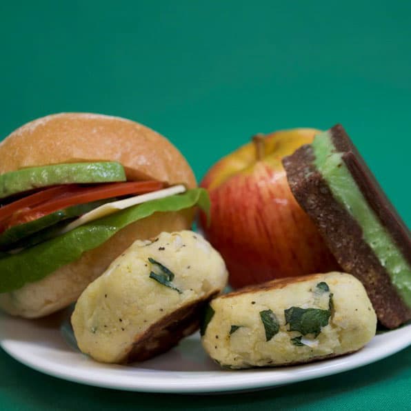 Menu 4 - Vegan Lunch Box (4 Pieces)
