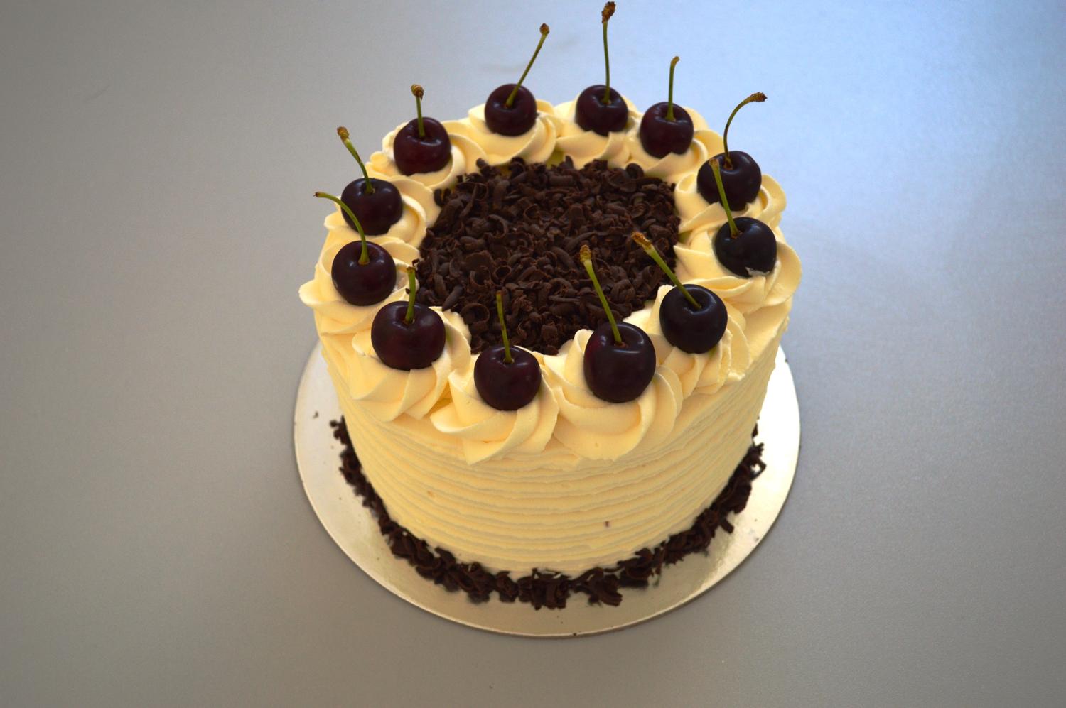 Black Forest Gateau Cake (8 Inches for 12)