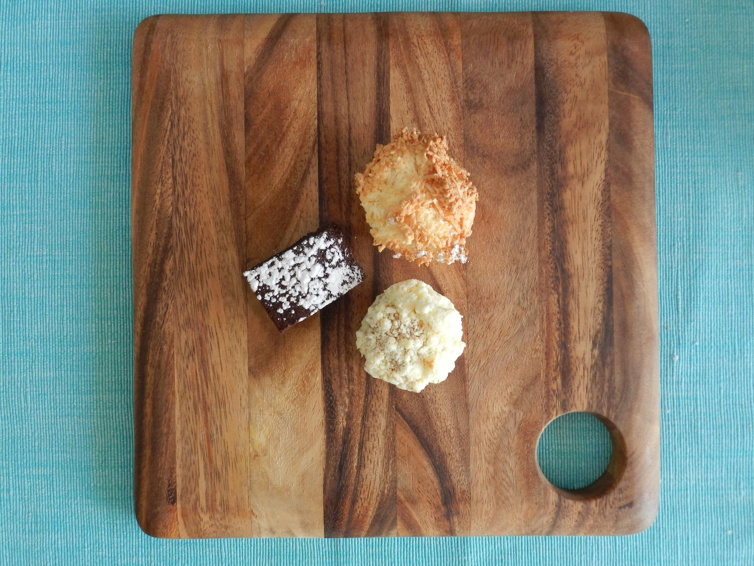 Cakes and Slices Package (3 Pieces)