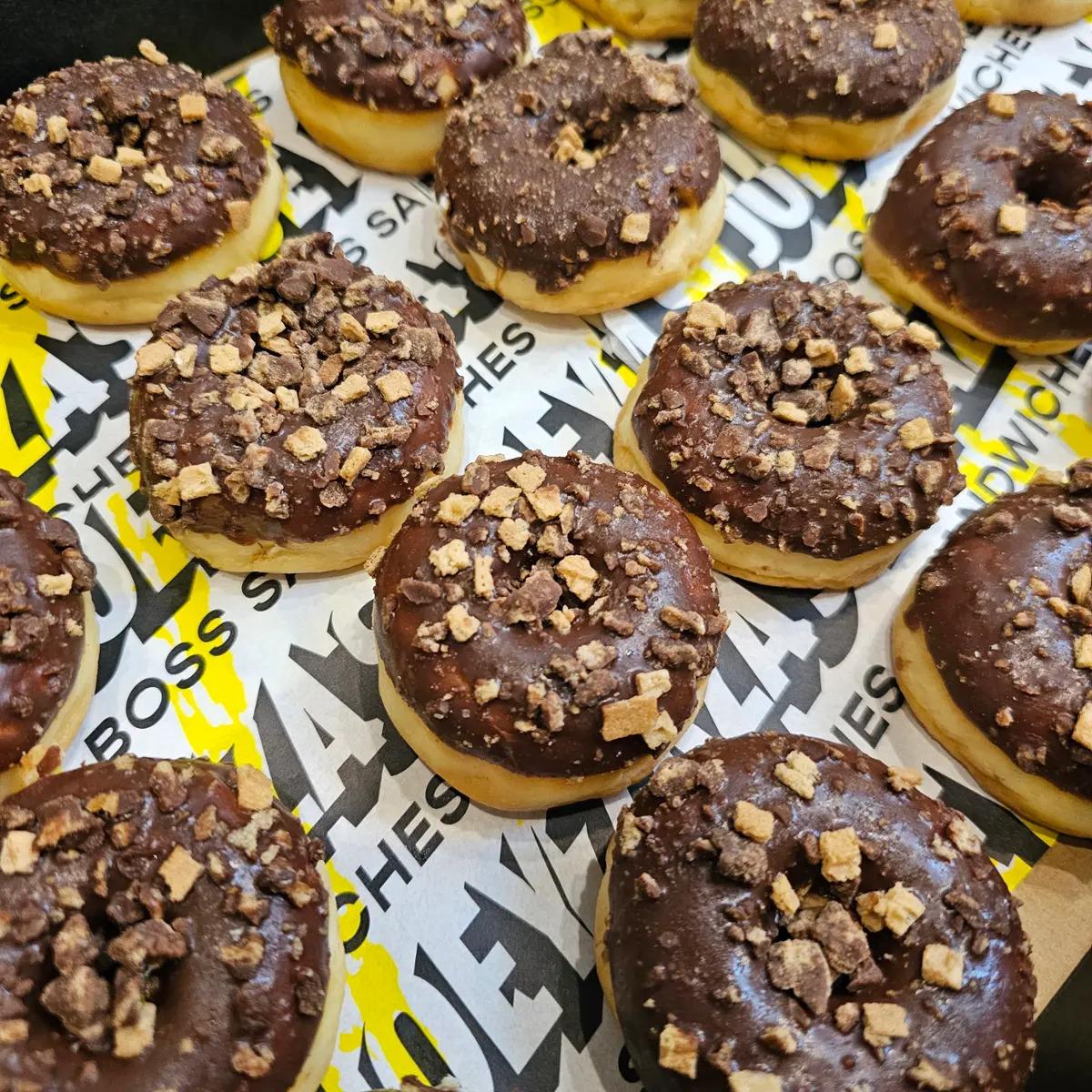 Mini Kit Kat Donuts Catering Box (16pcs)