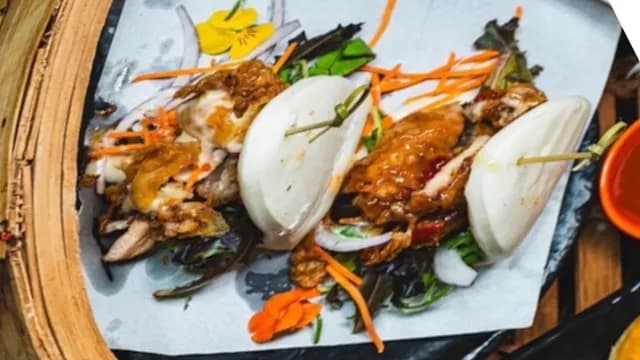 Grilled Chicken Bao