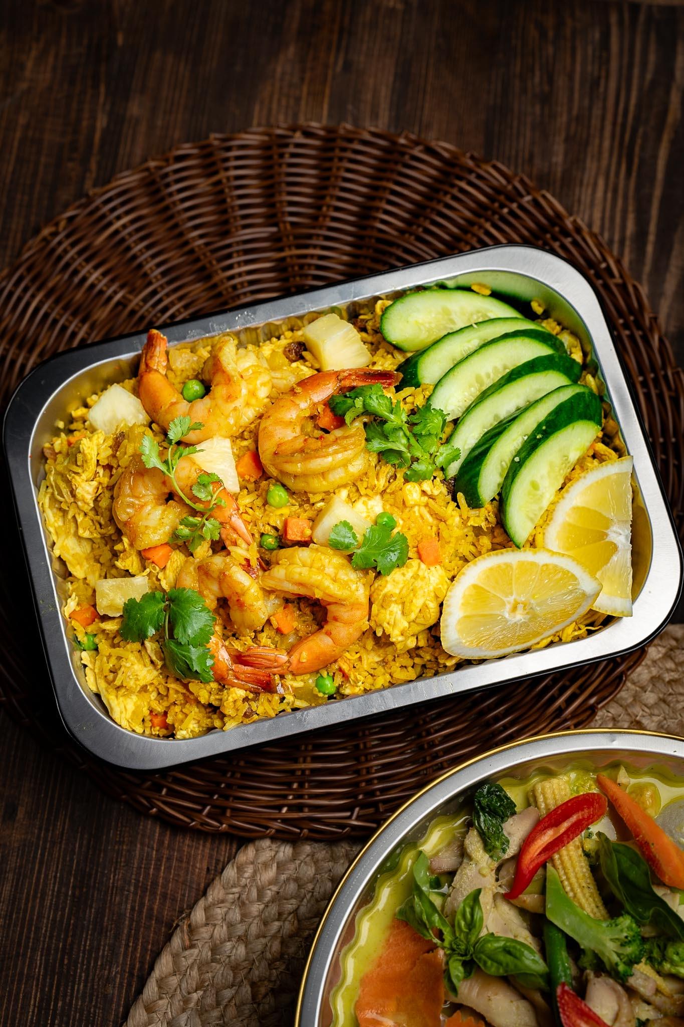 Pineapple Fried Rice Buffet (Medium Platter)