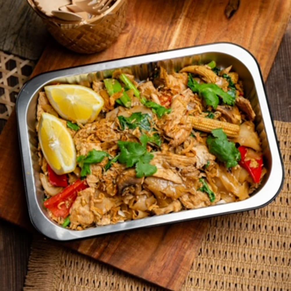 Pad Seeiw Buffet (Large Platter)