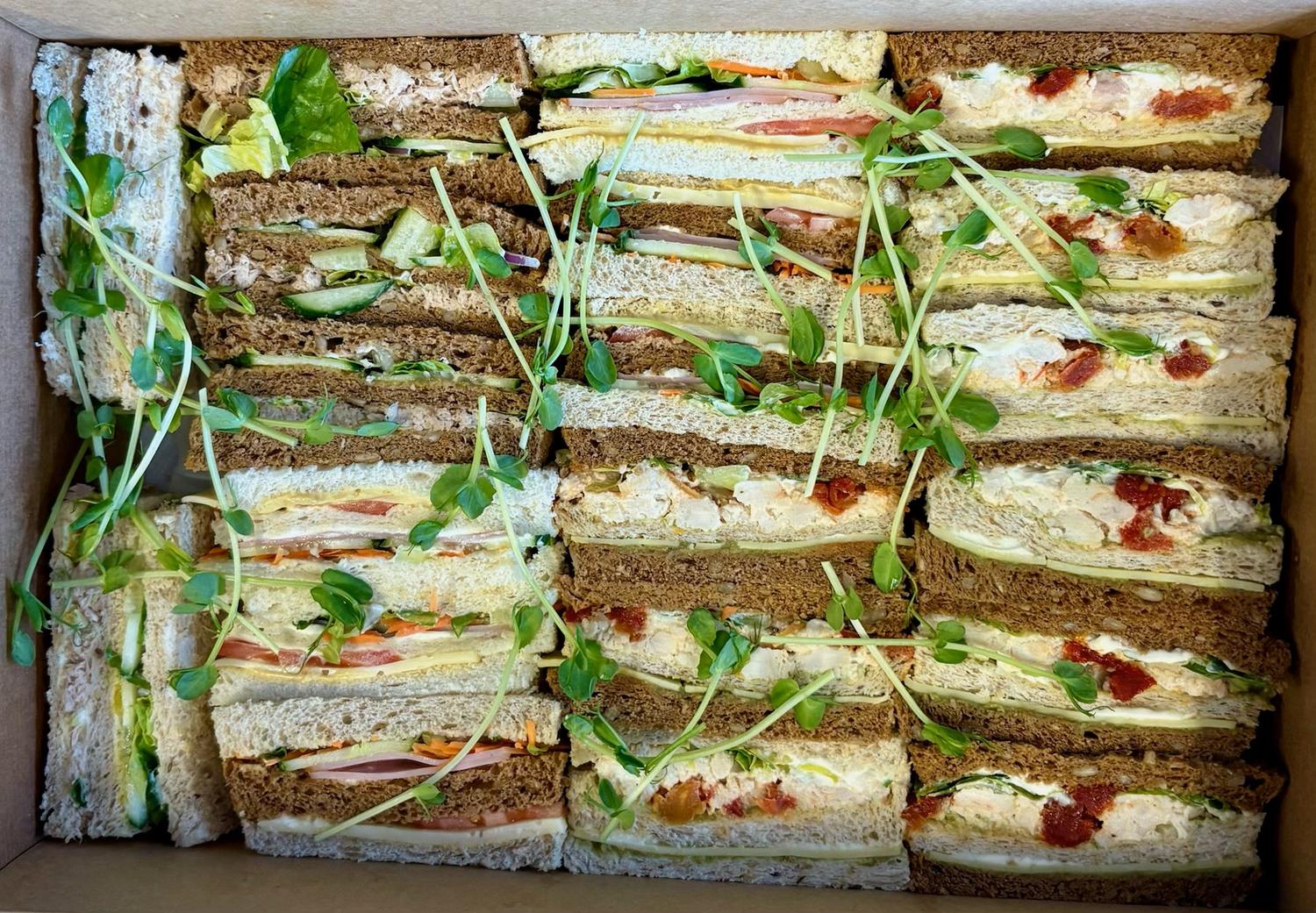 Veg Finger Sandwich (Suitable for 5 people)