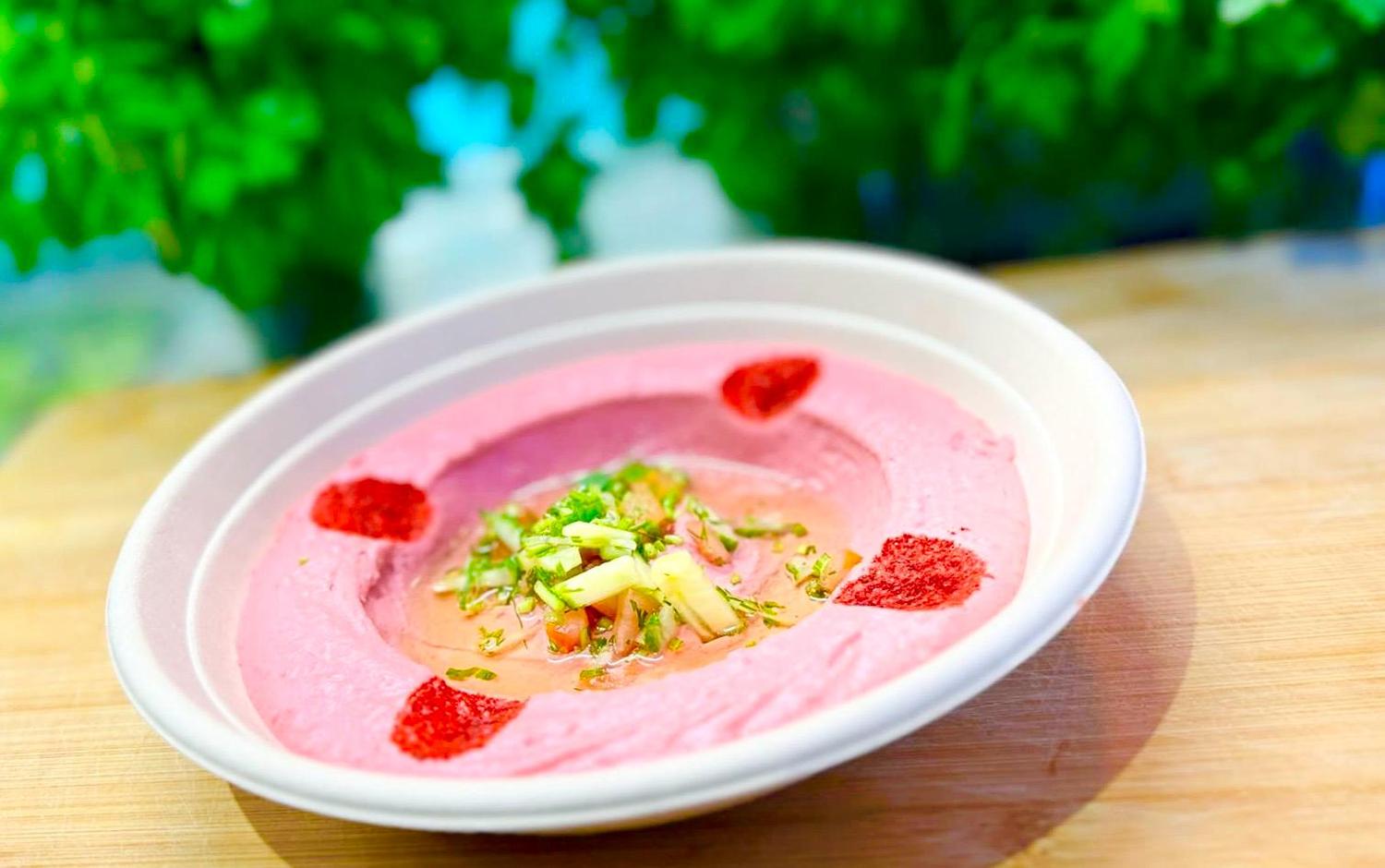 Humus with beetroot