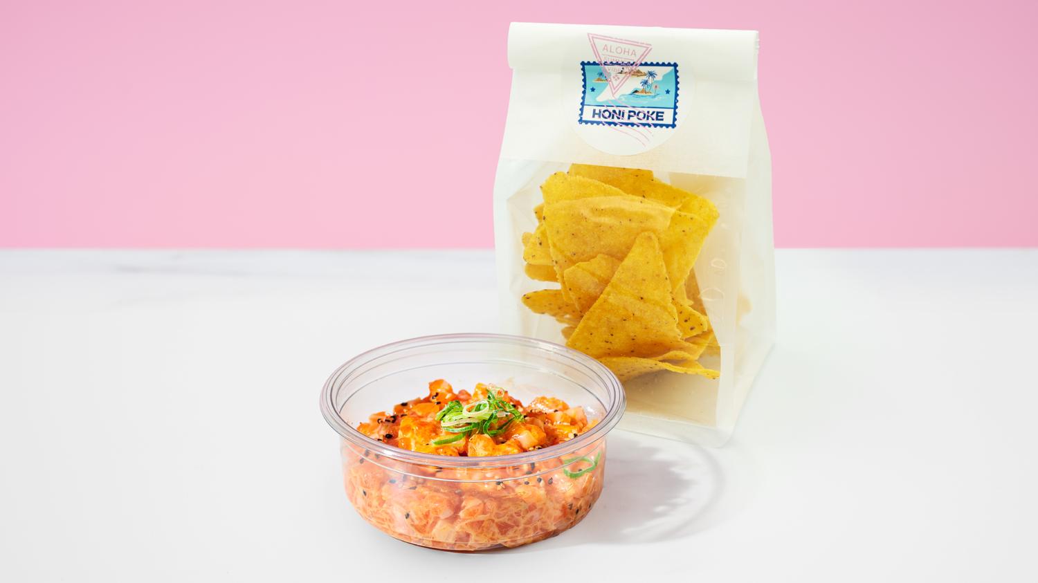 Salmon tartare + tortilla chips